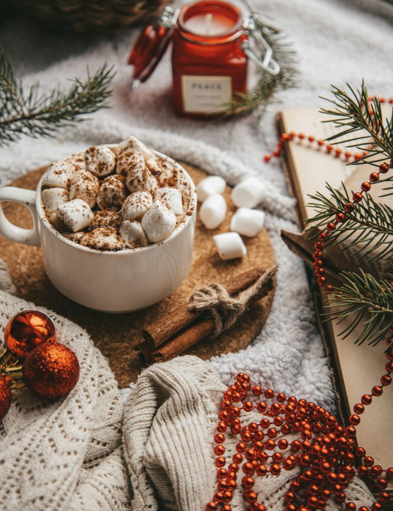 Cozy At-Home Christmas Date Ideas